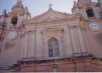 Часы на мальтийских церквях