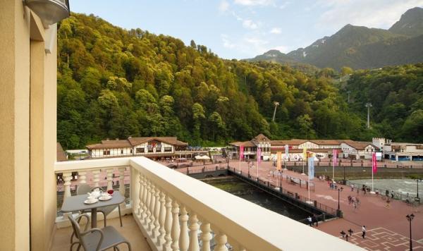 Radisson Hotel Rosa Khutor /     5* . ,   - 