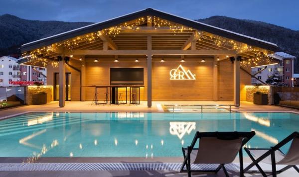 Country Hills Resort /     4*