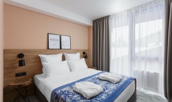 Country Hills Resort /     4*