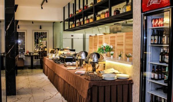 Grace Assara /    3*. , . 