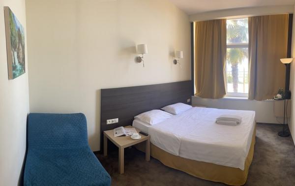    - .  3* 365 , . ,  -  . , . 49