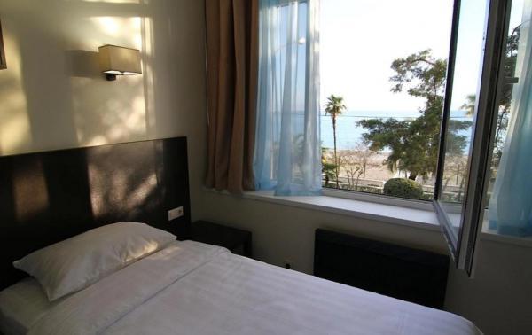    - .  3* 365 , . ,  -  . , . 49