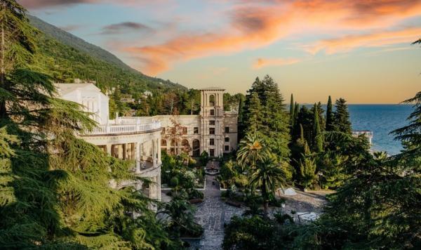 Amra Park - hotel & SPA /    , . 